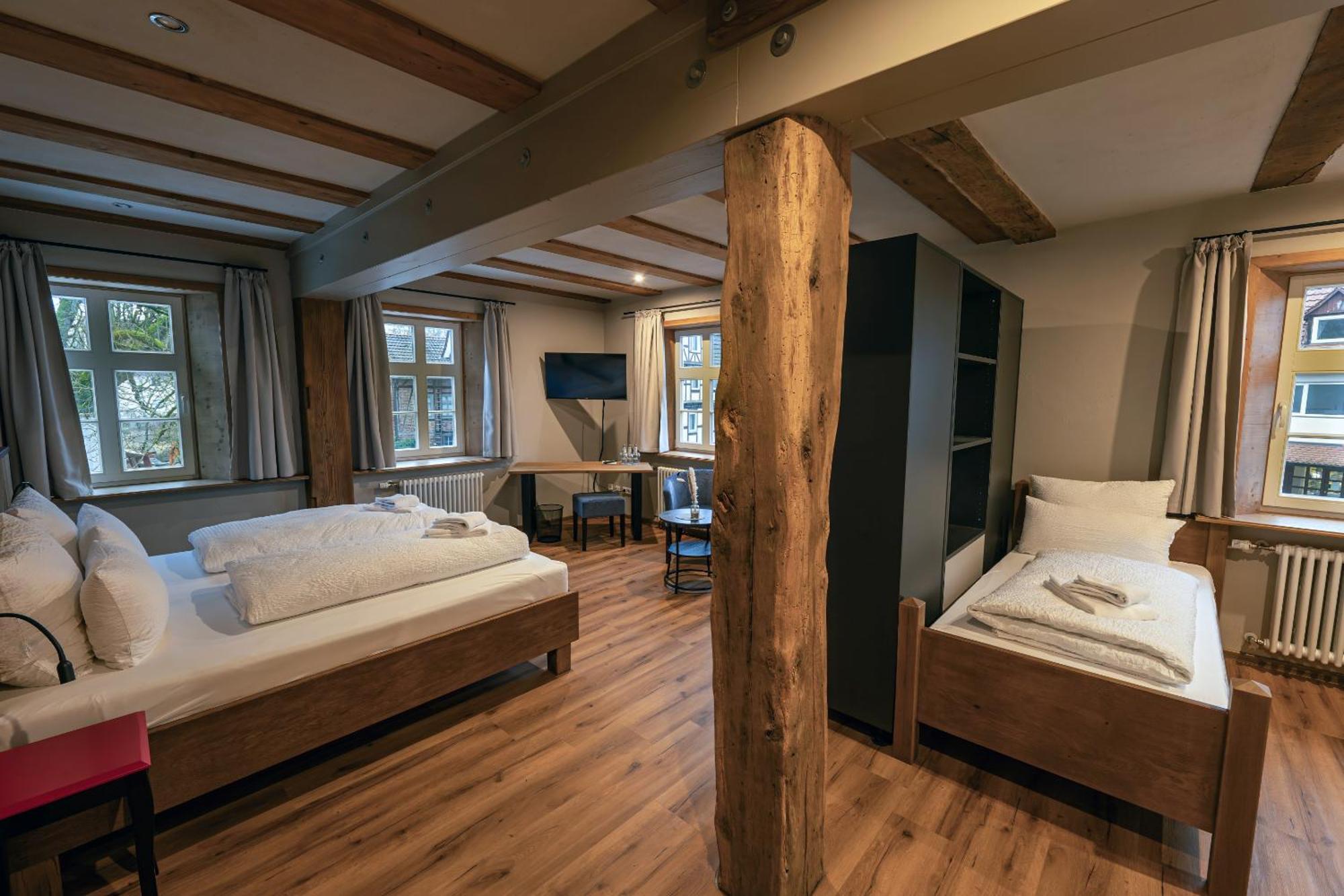 Landgasthof Koenig Von Preussen Helsa ห้อง รูปภาพ